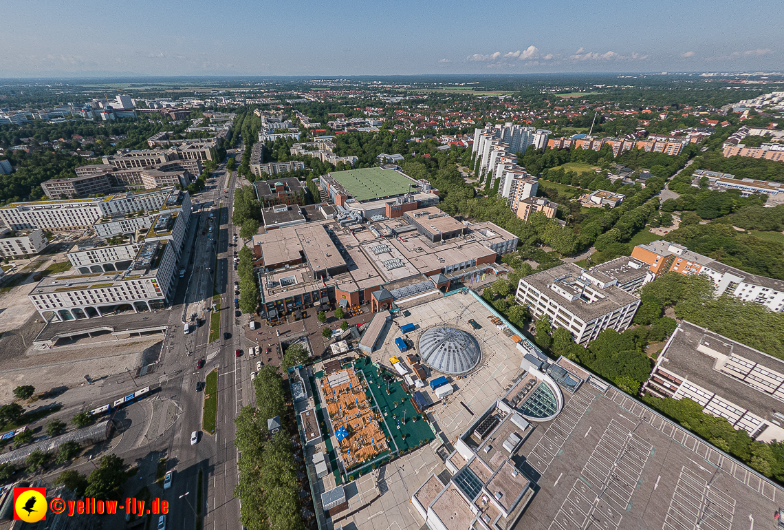 07.06.2023 - Neuperlachs neue Mitte mit PEP, Perlach Plaza, Share, Allianzversicherung und Wohnring